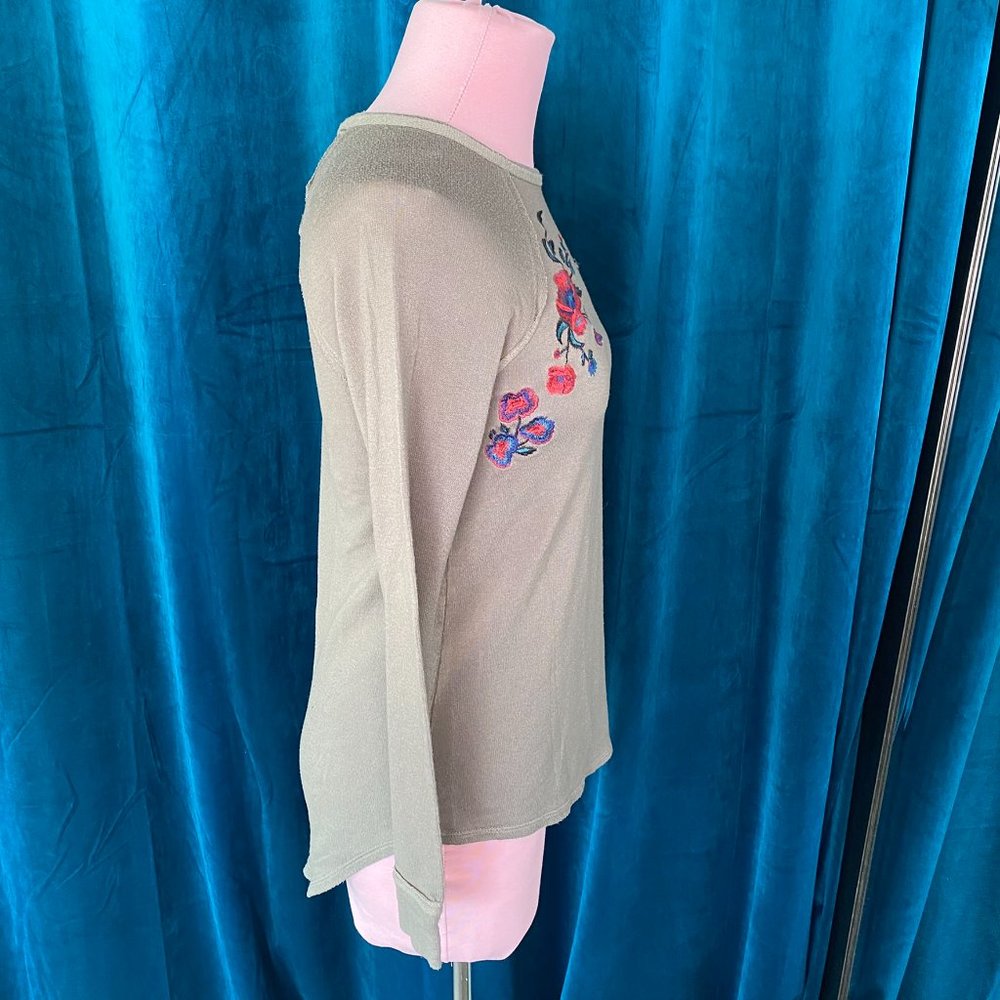 Knox Rose Green Embroidered Floral Long Sleeve Top Olive - Picture 6 of 7